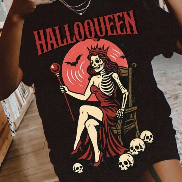 Halloween Queen - Retro Horror Vibes Tee - Picture 2 of 4